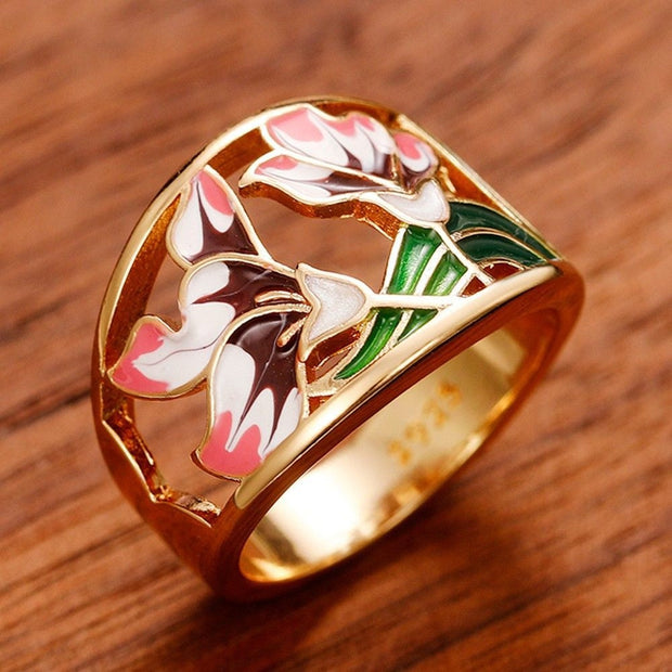 Vintage Floral Gold Enamel Ring