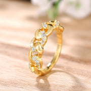 Elegant Gold Link Ring