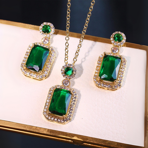 Vintage Jewellery Set for Elegant Evenings