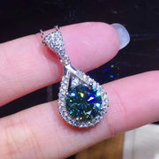 Shiny Emerald Necklace for Timeless style
