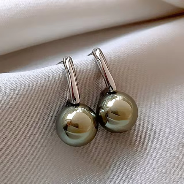 Classic Pearl Drop Earrings