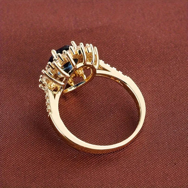 Shiny Sapphire Gold Ring