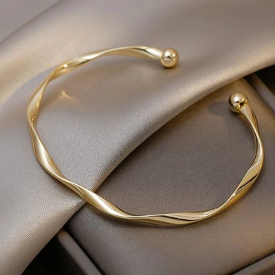 Elegant Golden Bracelet