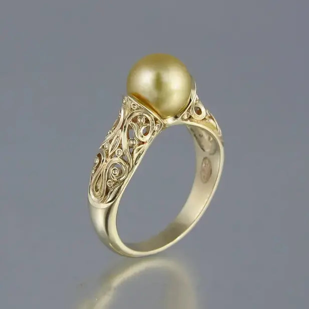 Gold Vintage Pearl Ring