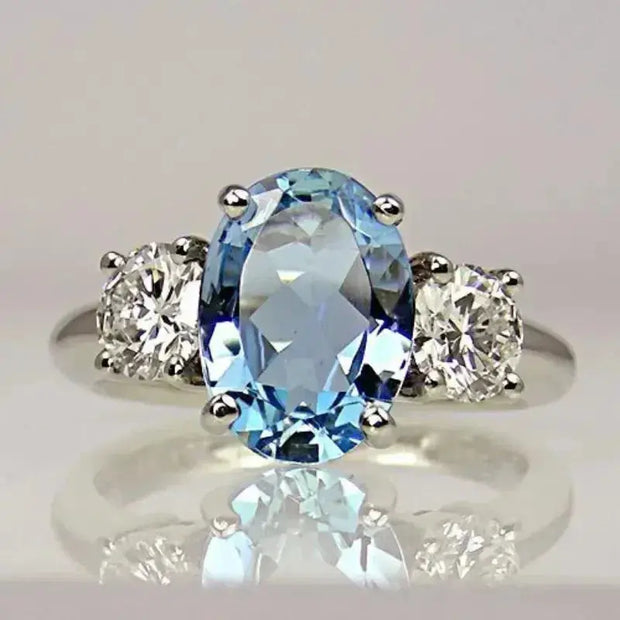 Ring with blue diamond crystal in sterling silver